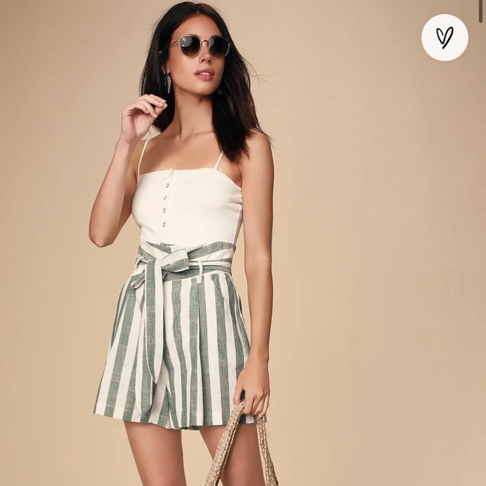 NWT LULUS White and Sage Green Striped Waist Short
